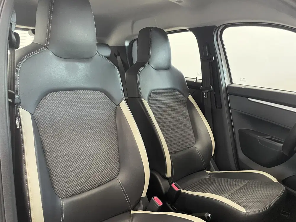 Dacia Spring Essential 27 kWh Airco uit 2023, foto 9