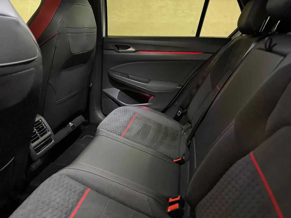 Volkswagen Golf 2.0 TSI GTI Clubsport Pano | Matrix | ACC | uit 2021, foto 19