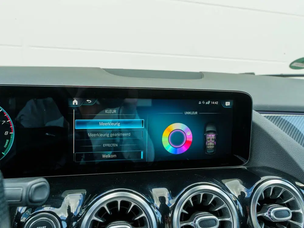 Mercedes-Benz B-Klasse 250 e AMG Business Solution uit 2020, foto 12