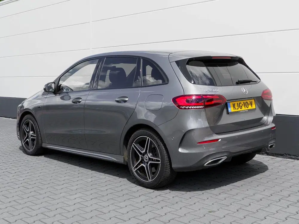 Mercedes-Benz B-Klasse 250 e AMG Business Solution uit 2020, foto 16