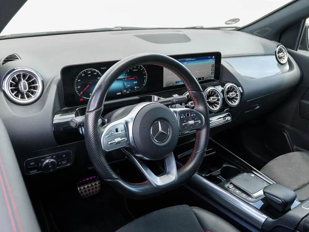 Mercedes-Benz B-Klasse 250 e AMG Business Solution uit 2020, foto 18