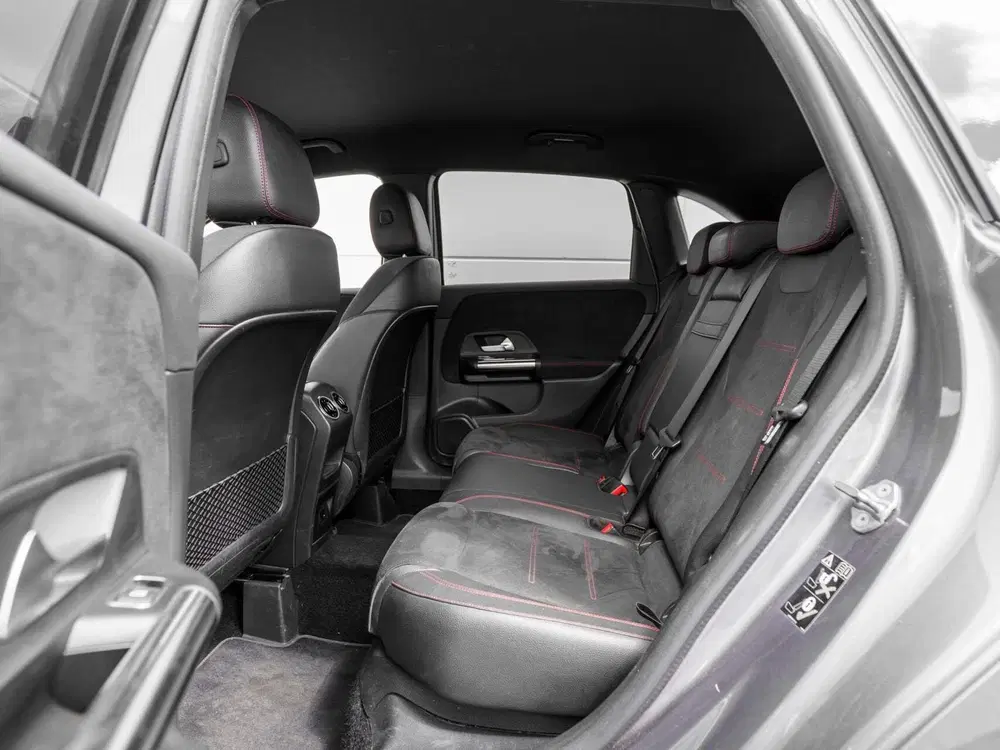 Mercedes-Benz B-Klasse 250 e AMG Business Solution uit 2020, foto 6