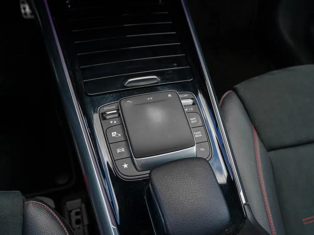 Mercedes-Benz B-Klasse 250 e AMG Business Solution uit 2020, foto 8