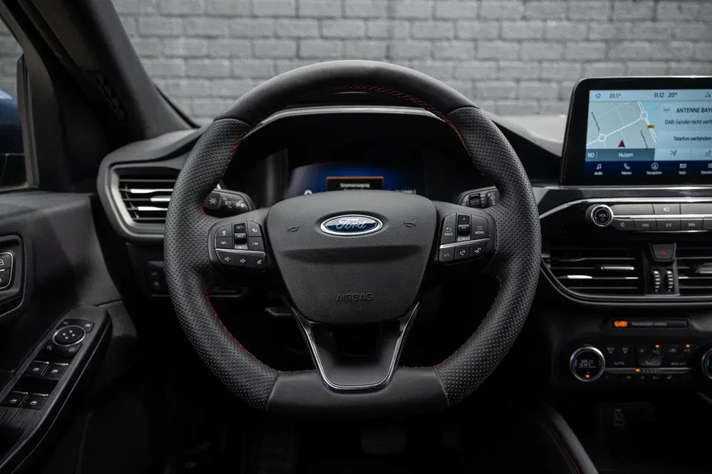 Ford Kuga 2.5 PHEV ST-Line X PANO TREKHAAK ADAPTIVE uit 2022, foto 18