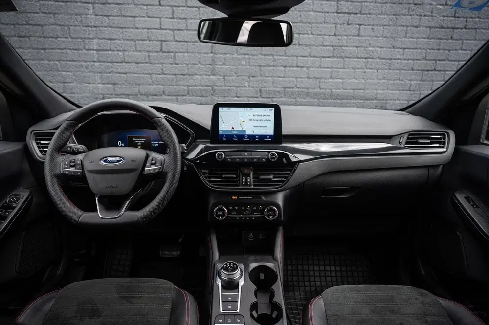 Ford Kuga 2.5 PHEV ST-Line X PANO TREKHAAK ADAPTIVE uit 2022, foto 5