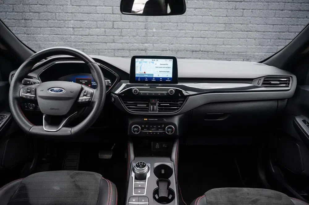 Ford Kuga 2.5 PHEV ST-Line X PANO TREKHAAK CRUISE HE uit 2022, foto 5