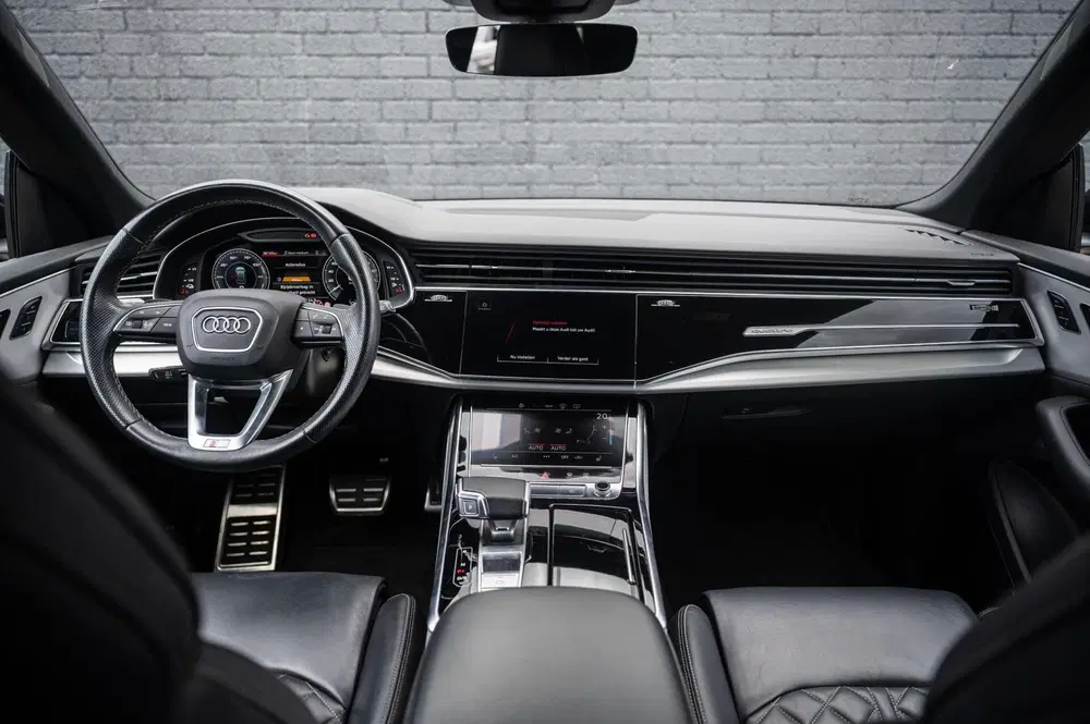 Audi Q8 55 TFSI e quattro S-Line B&O 23INCH RS SEA uit 2021, foto 11