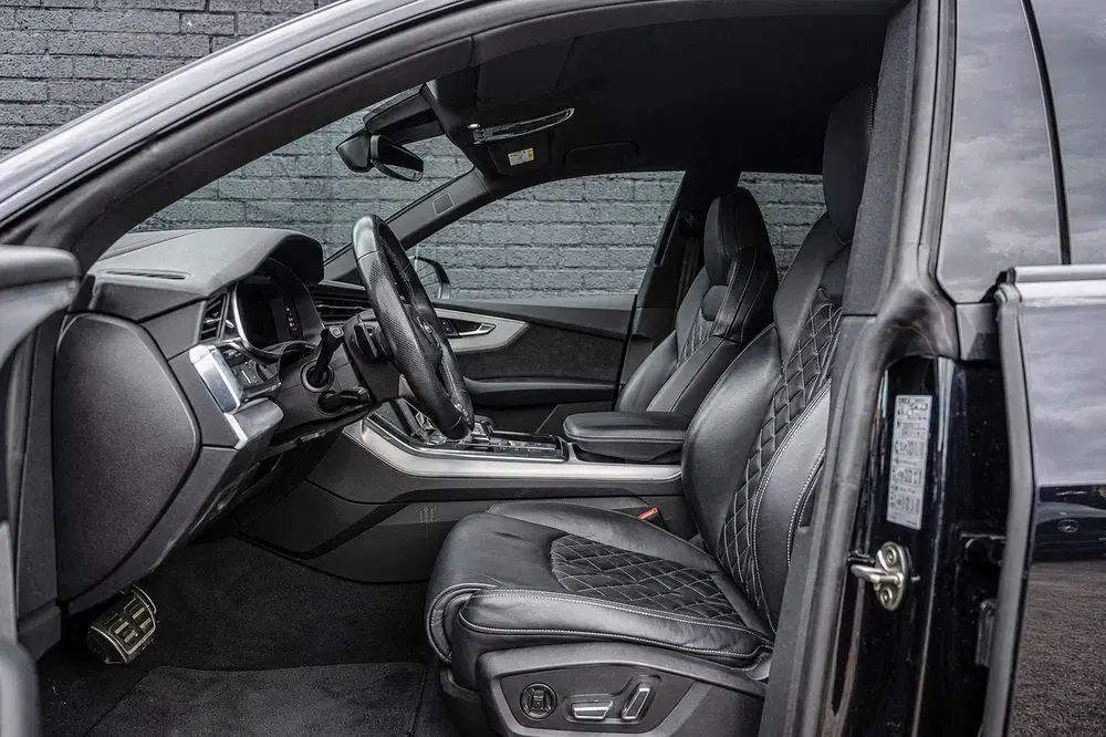 Audi Q8 55 TFSI e quattro S-Line B&O 23INCH RS SEA uit 2021, foto 17