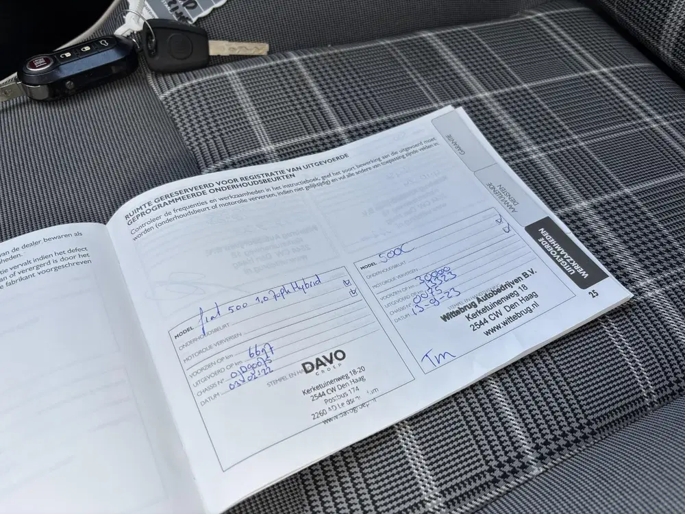 Fiat 500C 1.0 Hybrid Lounge uit 2020, foto 16