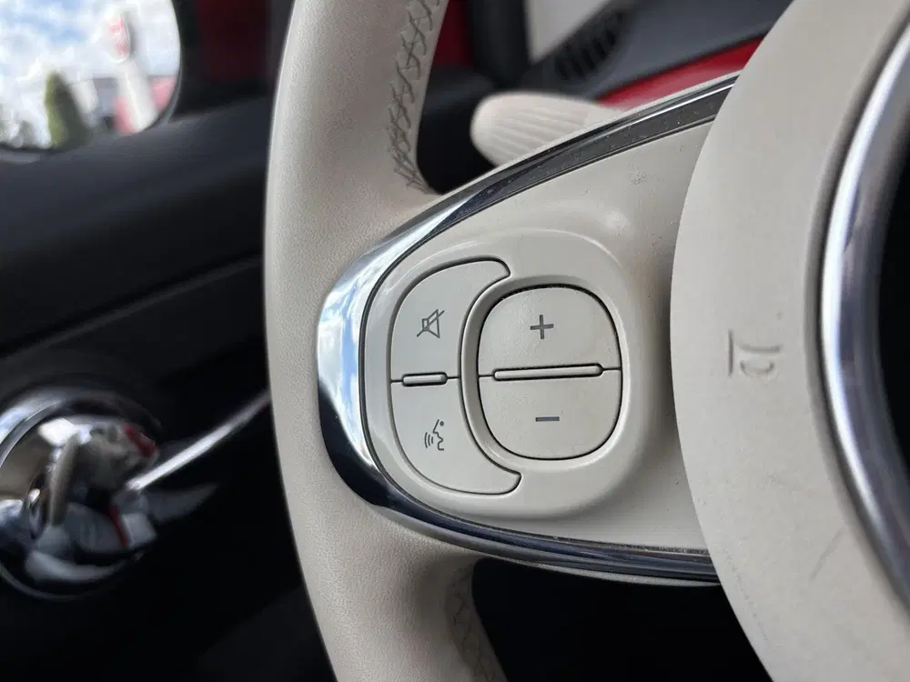 Fiat 500C 1.0 Hybrid Lounge uit 2020, foto 7