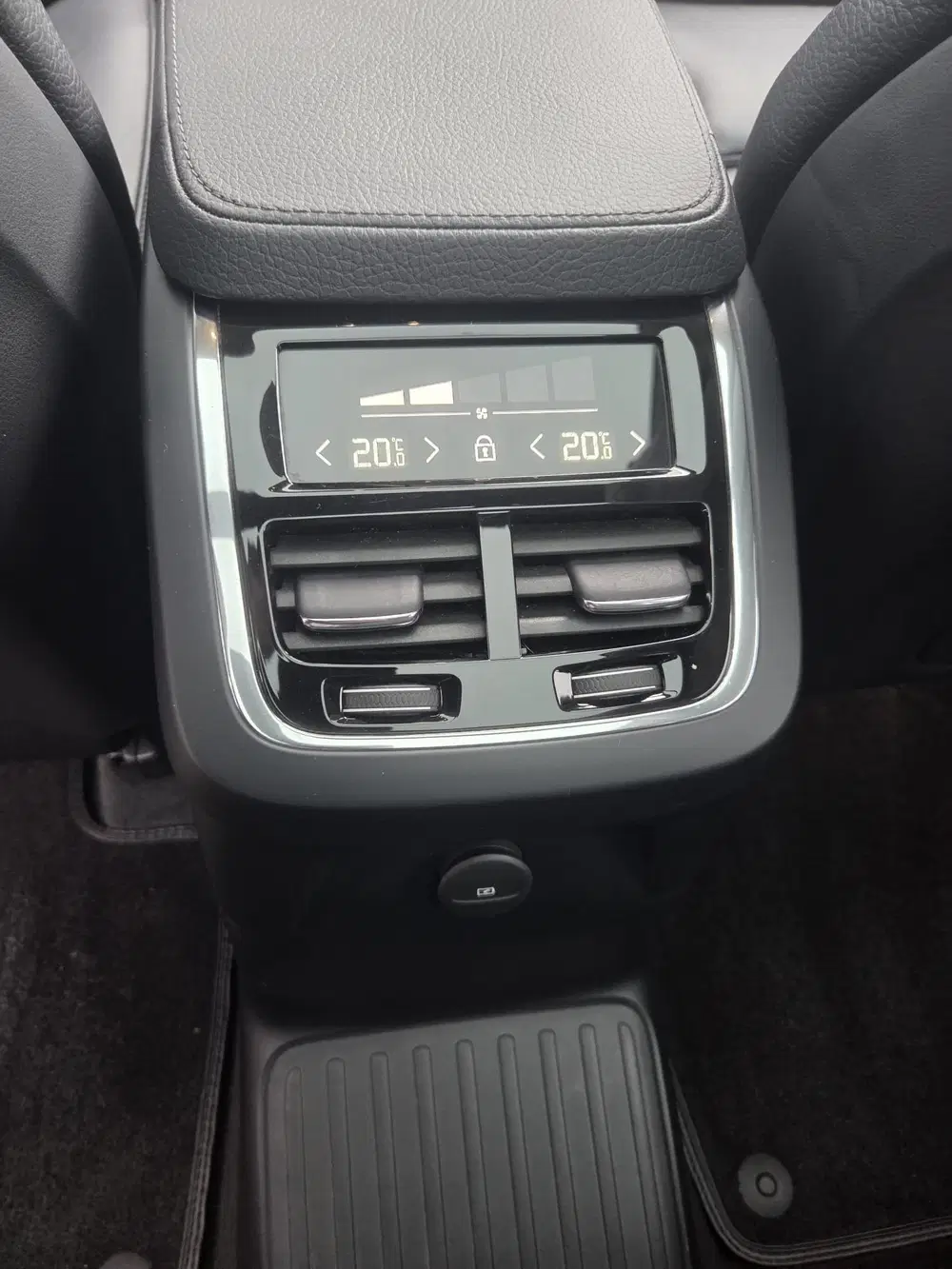 Volvo XC90 2.0 T8 Recharge AWD Inscription uit 2021, foto 20