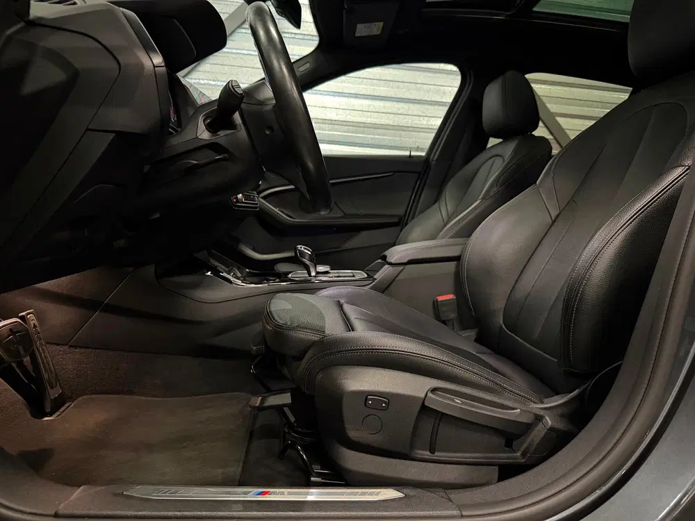 BMW 1-serie 118i M-Sport LED uit 2020, foto 11