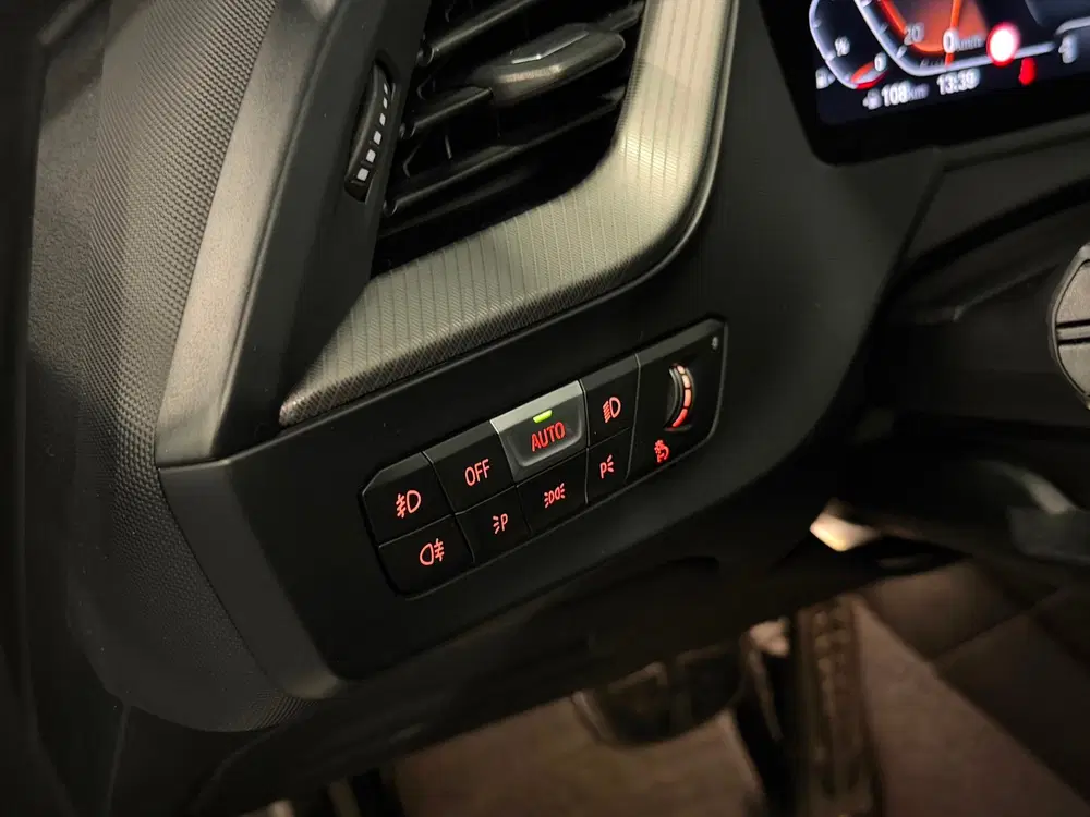 BMW 1-serie 118i M-Sport LED uit 2020, foto 14