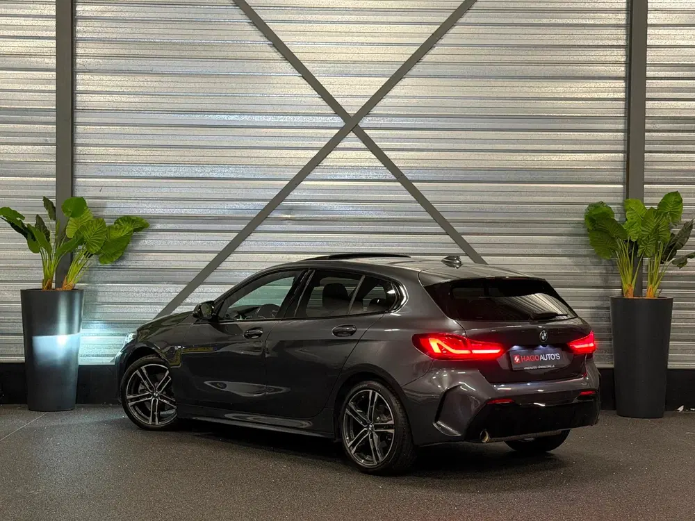 BMW 1-serie 118i M-Sport LED uit 2020, foto 20
