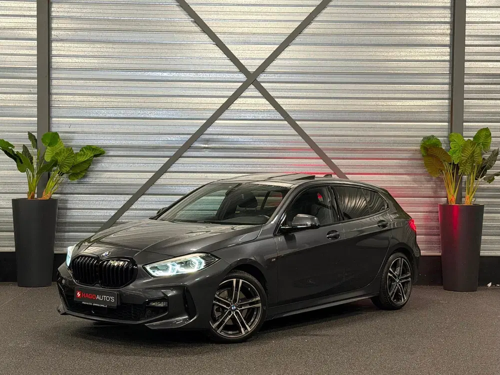 BMW 1-serie 118i M-Sport LED uit 2020, foto 4