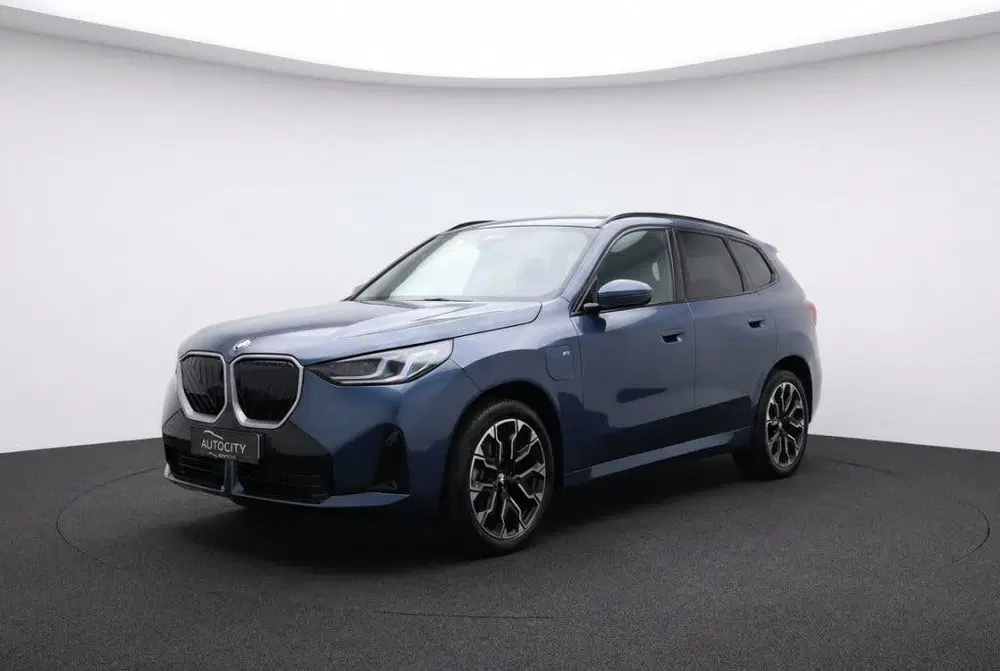 BMW X3 xDrive30e M Sport Pano l 360° l HUD l Harm uit 2025