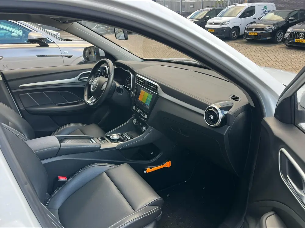 MG ZS EV Luxury 45 kWh uit 2021, foto 16