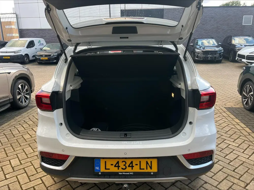MG ZS EV Luxury 45 kWh uit 2021, foto 8