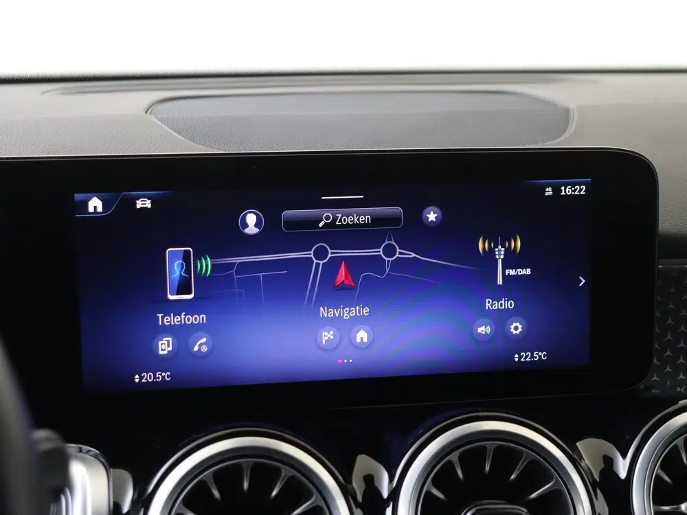 Mercedes-Benz GLB 180 Luxury Line uit 2024, foto 19