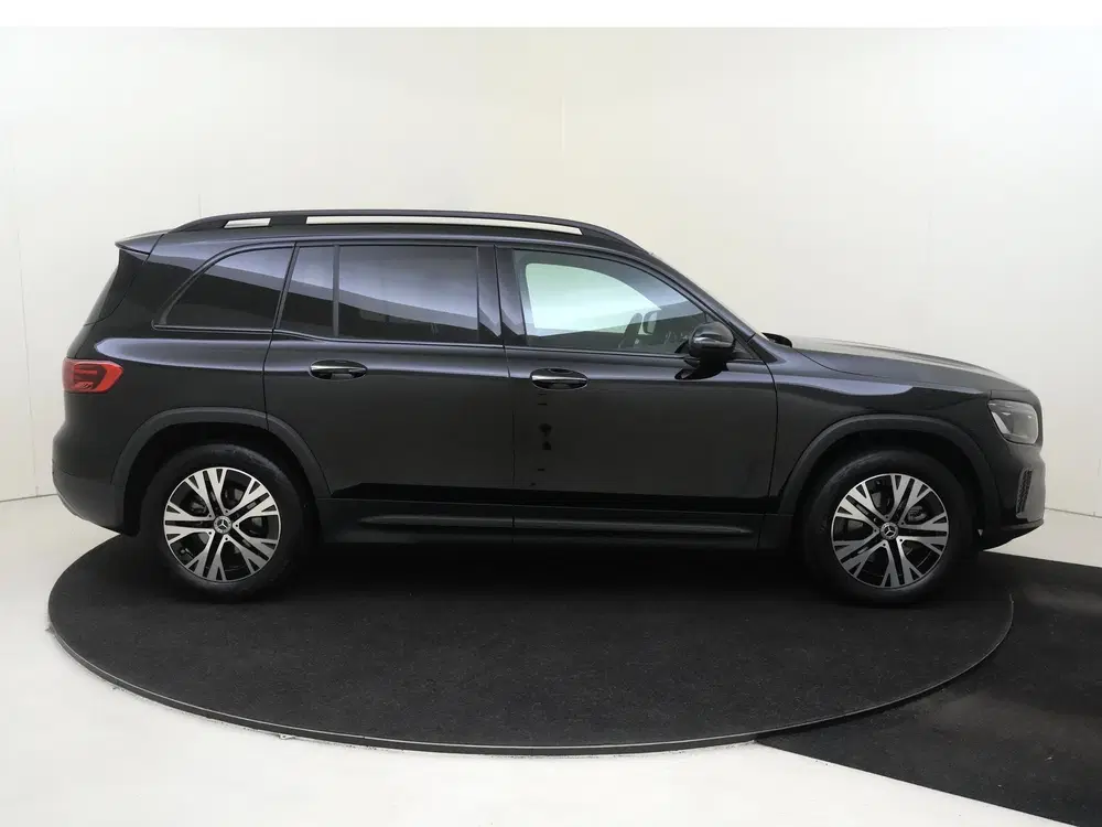 Mercedes-Benz GLB 180 Luxury Line uit 2024, foto 9
