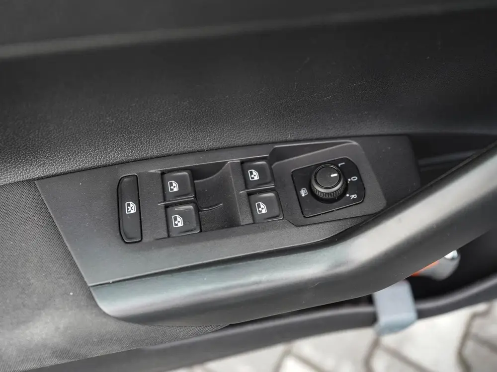 Volkswagen Polo 1.0 TSI 95pk Comfortline Business | Navigati uit 2019, foto 18