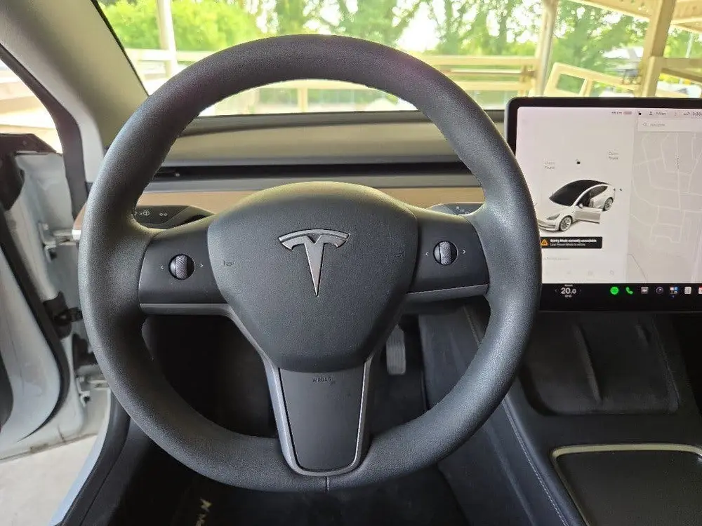 Tesla Model 3 uit 2021, foto 14