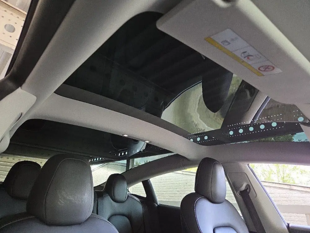 Tesla Model 3 uit 2021, foto 7