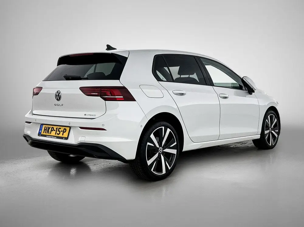 Volkswagen Golf 1.5 eHybrid Life Edition | Automaat | 360 gr uit 2025, foto 4