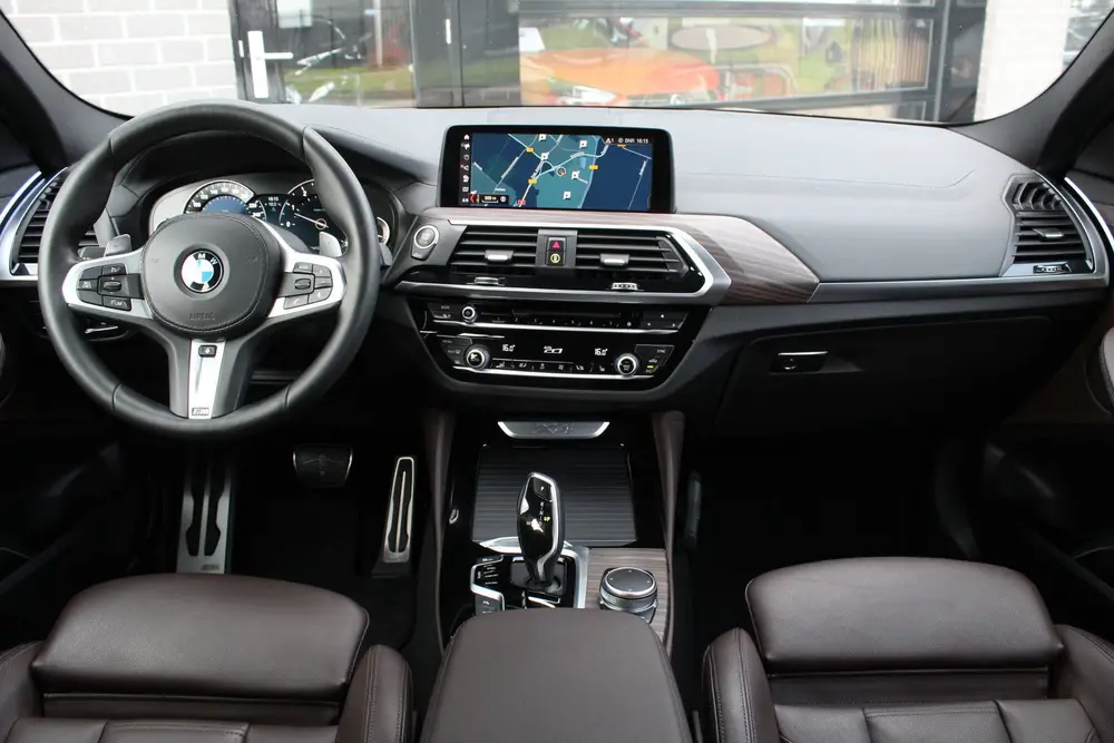 BMW X4 xDrive20i High Executive M Sport uit 2019, foto 2