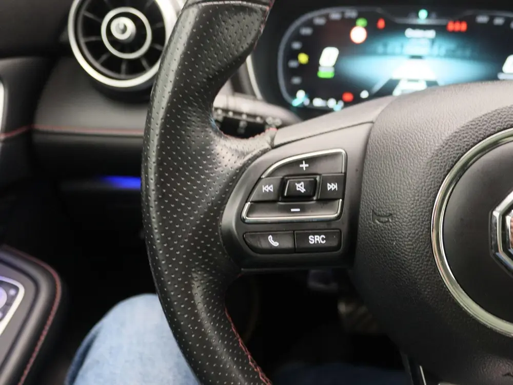 MG EHS 1.5 TGDI Luxury | Apple Carplay/Android Auto | Panora uit 2022, foto 17