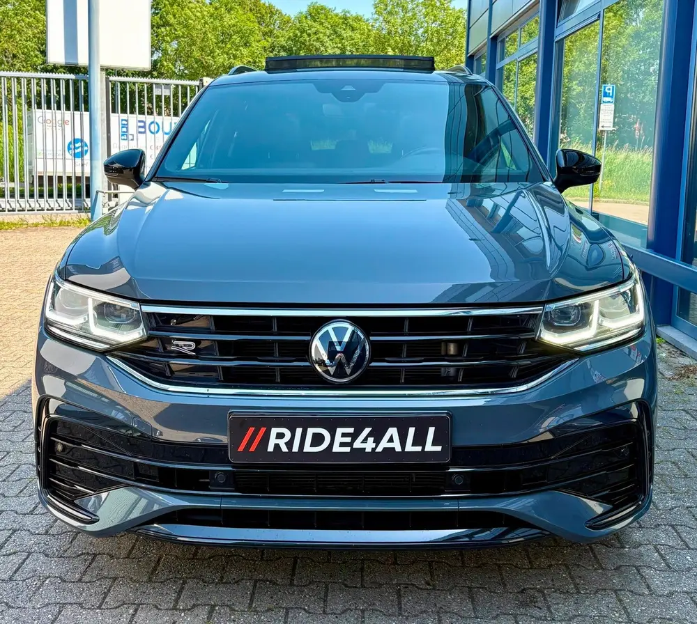 Volkswagen Tiguan 1.5 TSI 3x R-LINE/PANO/CARPLAY/CAMERA uit 2021, foto 2