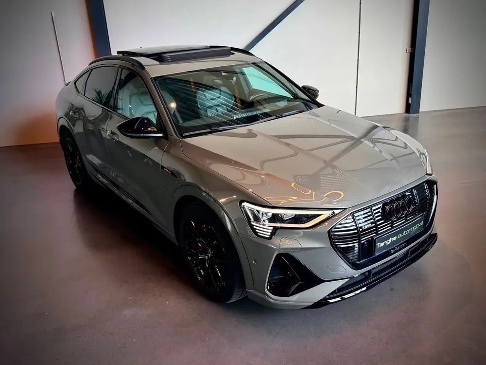 Audi e-tron 55 Black Ed uit 2022, foto 11