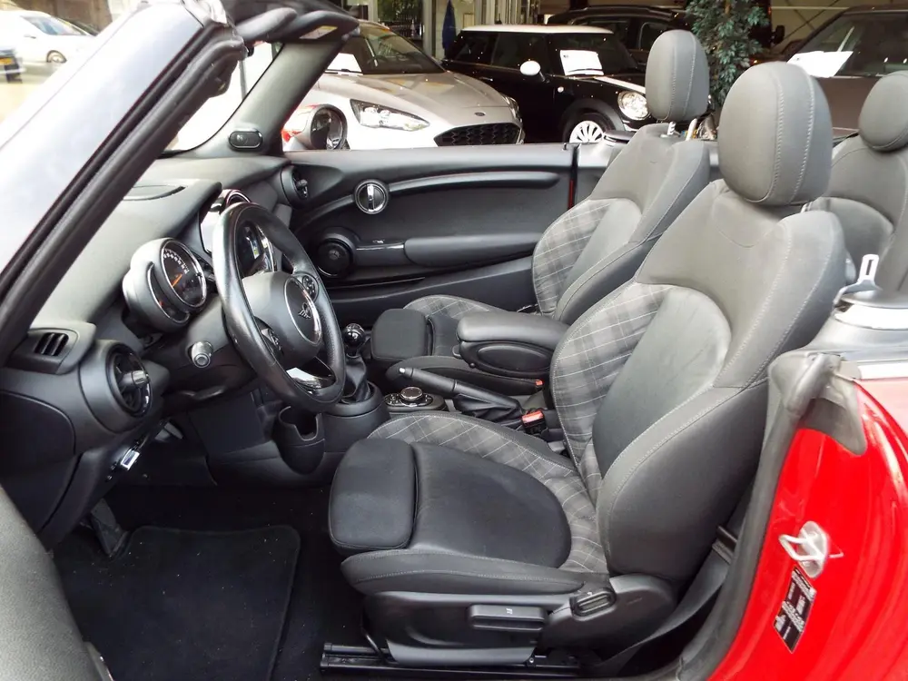 Mini Cabrio 1.5 One Chili CABRIO-STOELVERW-CLIMA-NL AUT uit 2019, foto 13