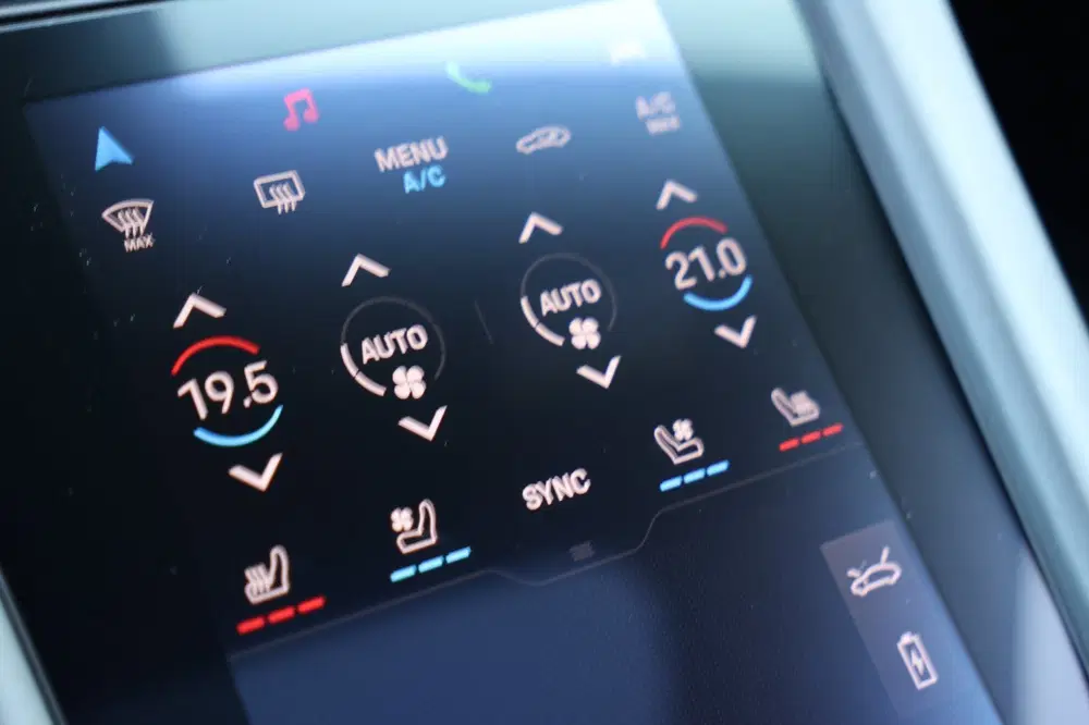 Porsche Taycan Turbo 93 kWh uit 2024, foto 10