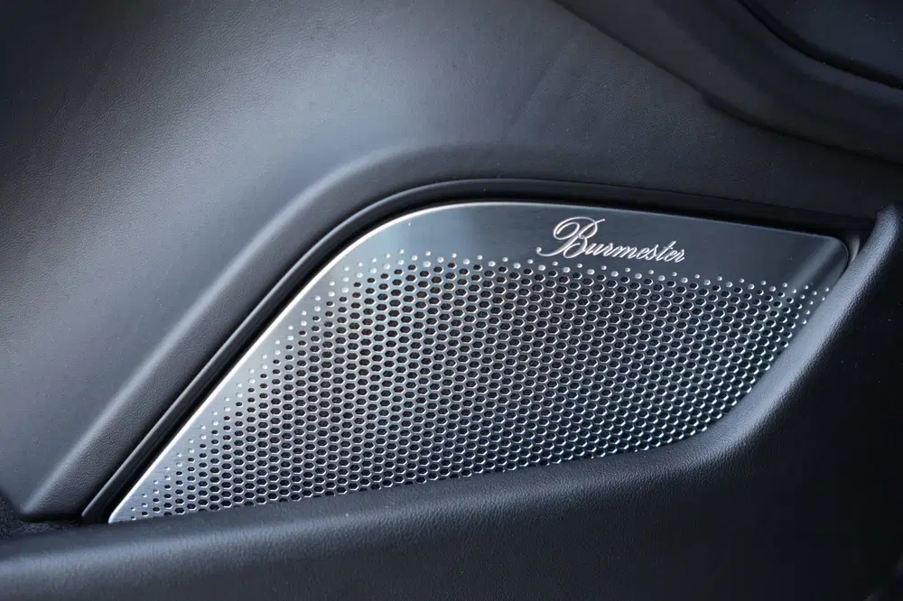 Porsche Taycan Turbo 93 kWh uit 2024, foto 16