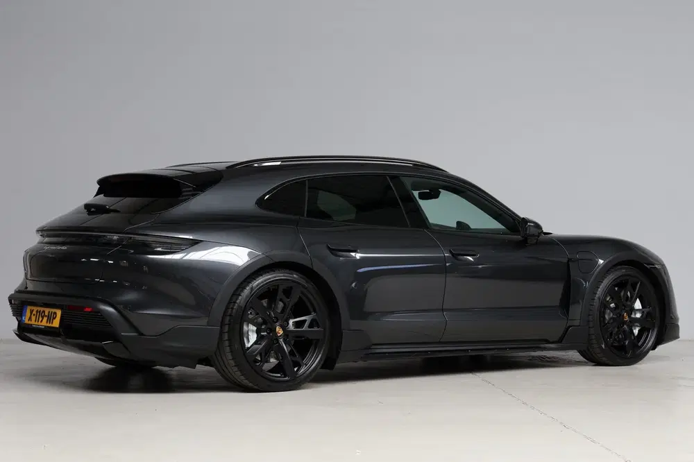 Porsche Taycan Turbo 93 kWh uit 2024, foto 2