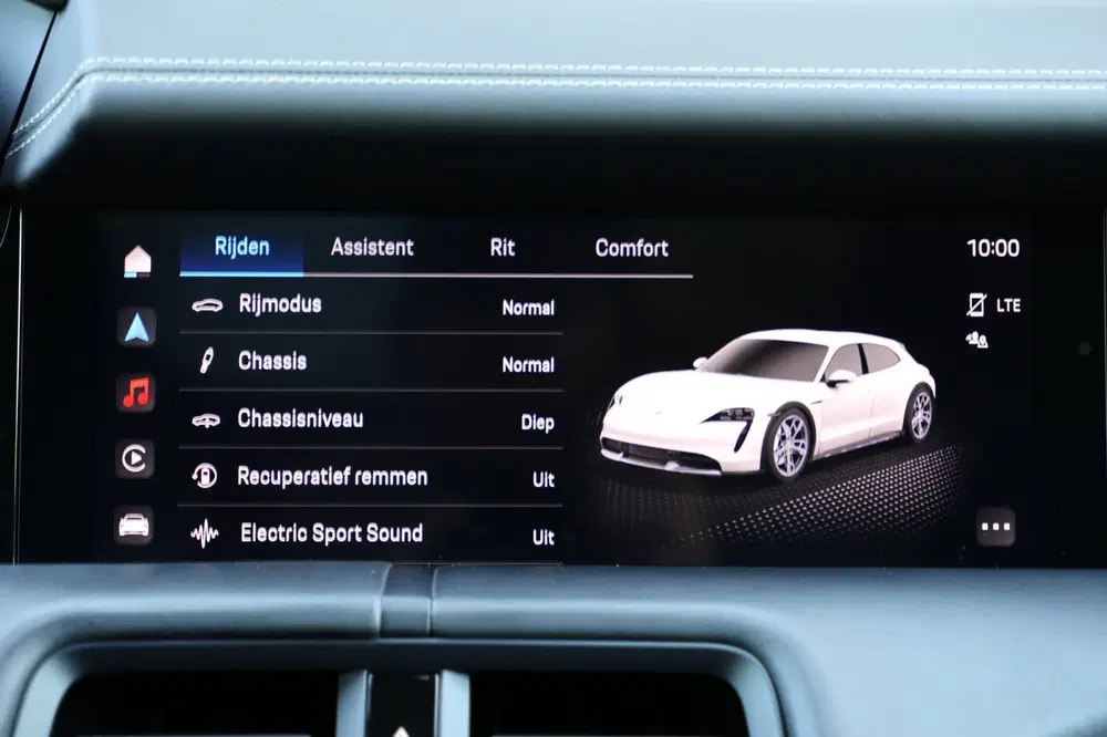 Porsche Taycan Turbo 93 kWh uit 2024, foto 9