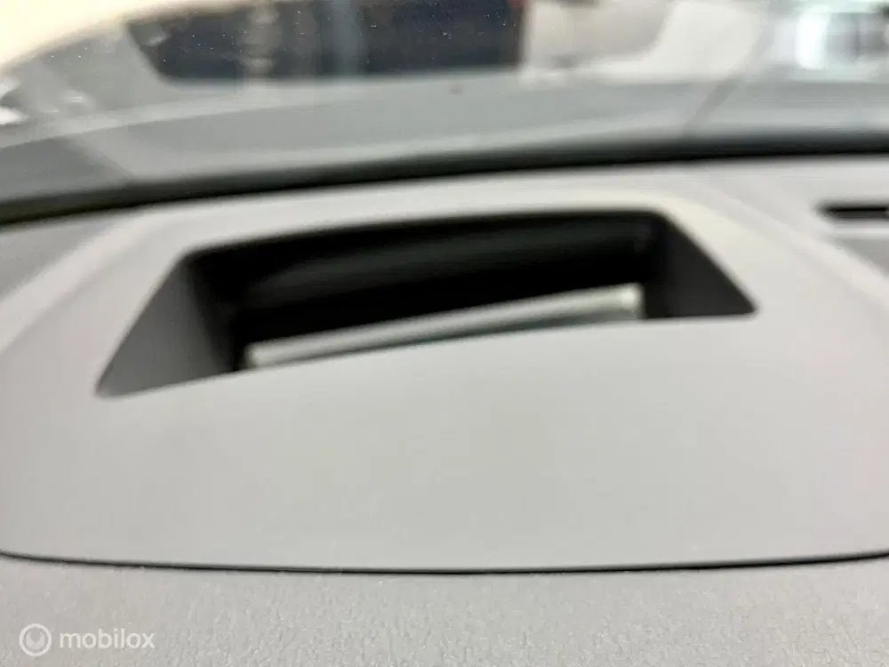 Audi A3 30 TFSI S edition uit 2021, foto 15