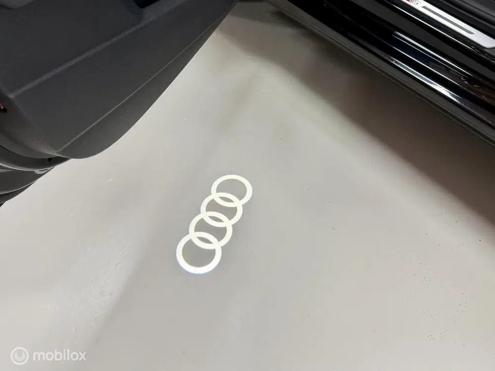 Audi A3 30 TFSI S edition uit 2021, foto 9