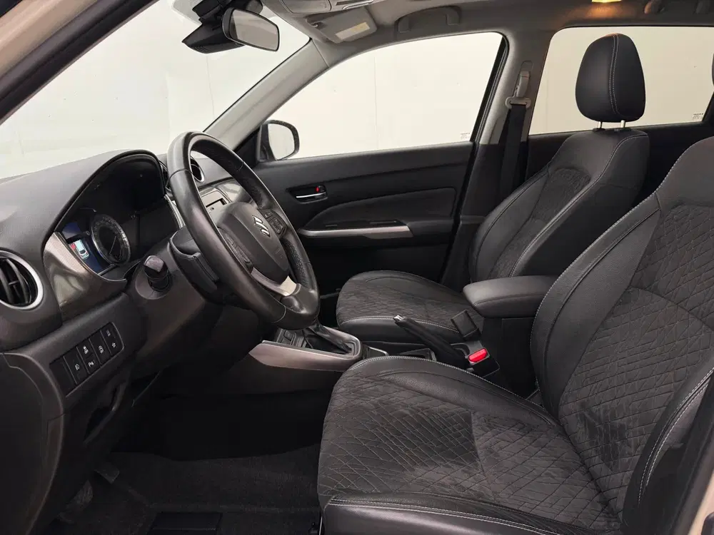 Suzuki Vitara 1.4 Boosterjet Style Smart Hybrid uit 2021, foto 10