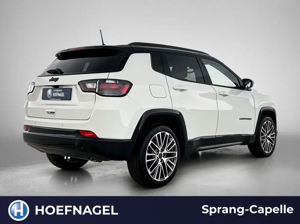 Jeep Compass 1.5T e-Hybrid Summit uit 2025, foto 2