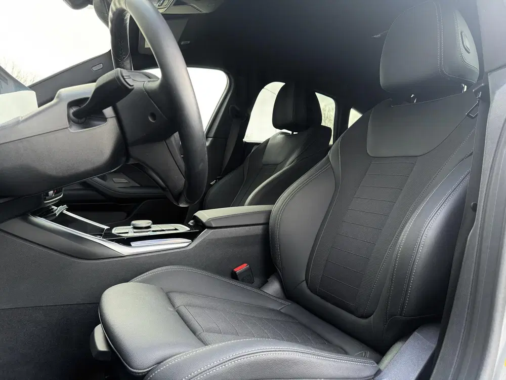 BMW i4 eDrive35 High Executive 70 kWh SPORT LINE uit 2023, foto 15