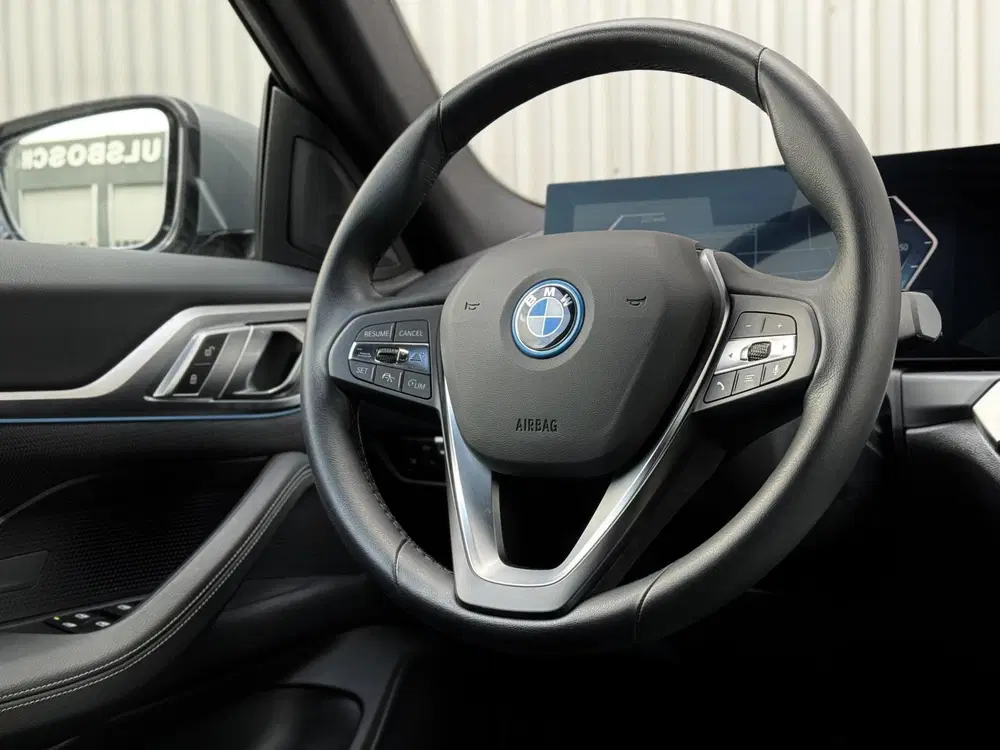BMW i4 eDrive35 High Executive 70 kWh SPORT LINE uit 2023, foto 16
