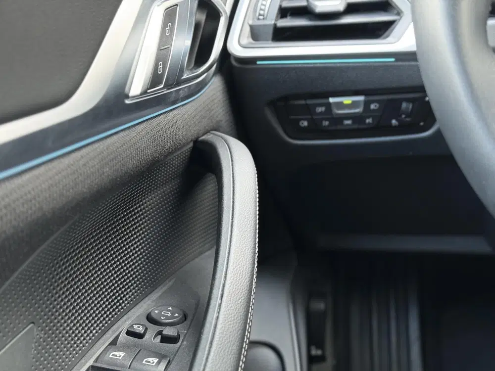 BMW i4 eDrive35 High Executive 70 kWh SPORT LINE uit 2023, foto 20