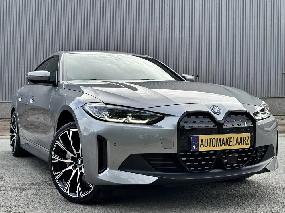 BMW i4 eDrive35 High Executive 70 kWh SPORT LINE uit 2023, foto 6