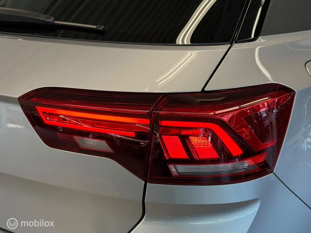 Volkswagen T-Roc 1.5 TSI 3X R-Line Panorama/Keyless/Black St uit 2023, foto 17
