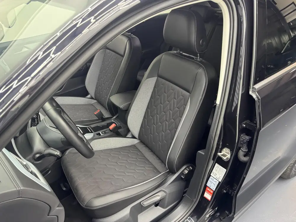 Volkswagen T-Roc 1.5 TSI Goal Edition - Half leer - Clima uit 2025, foto 9