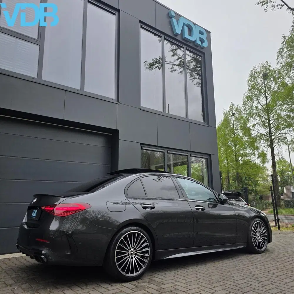 Mercedes-Benz C-Klasse C180 AMG PANO 360 MEMORY BURMESTER VOL uit 2021, foto 8