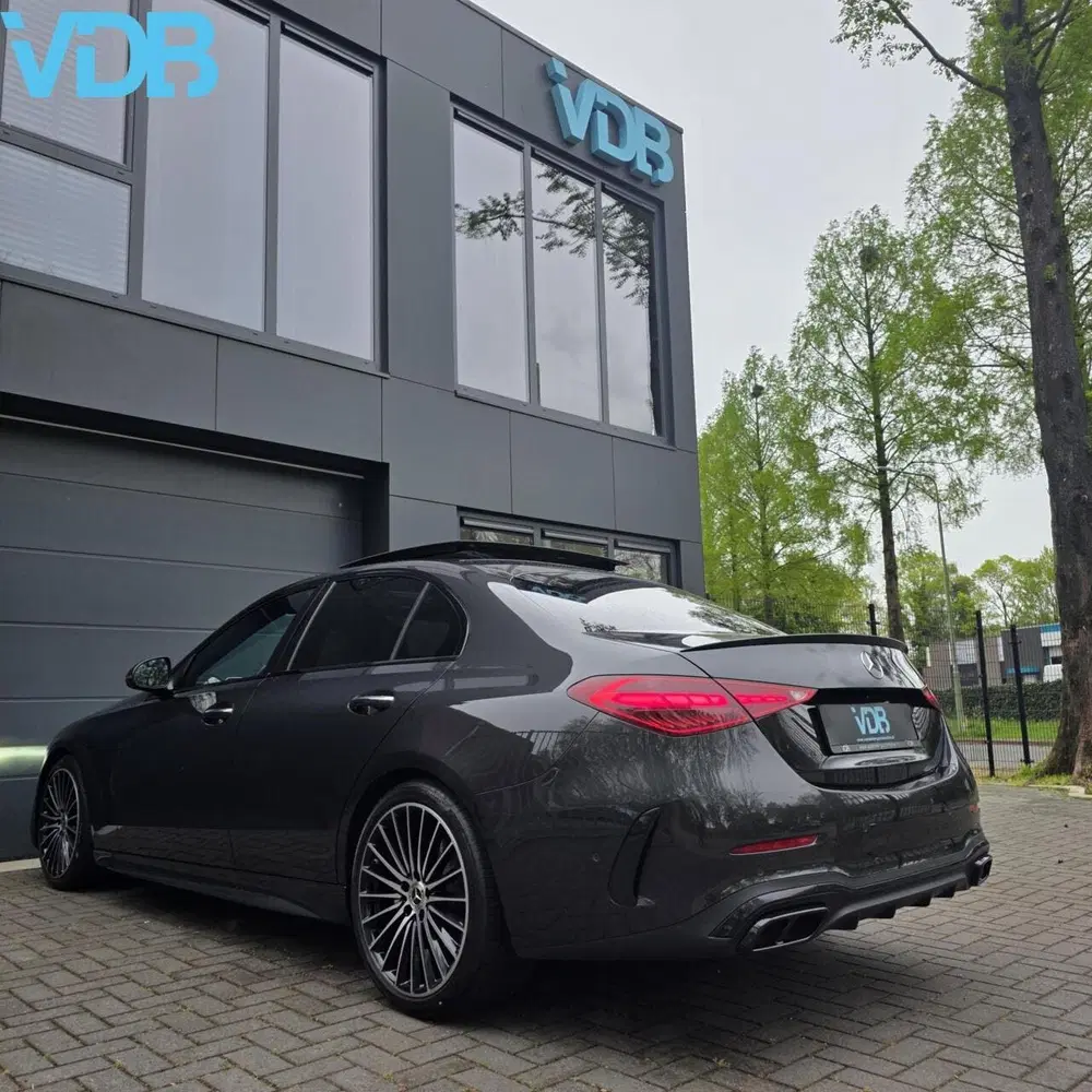 Mercedes-Benz C-Klasse C180 AMG PANO 360 MEMORY BURMESTER VOL uit 2021, foto 9