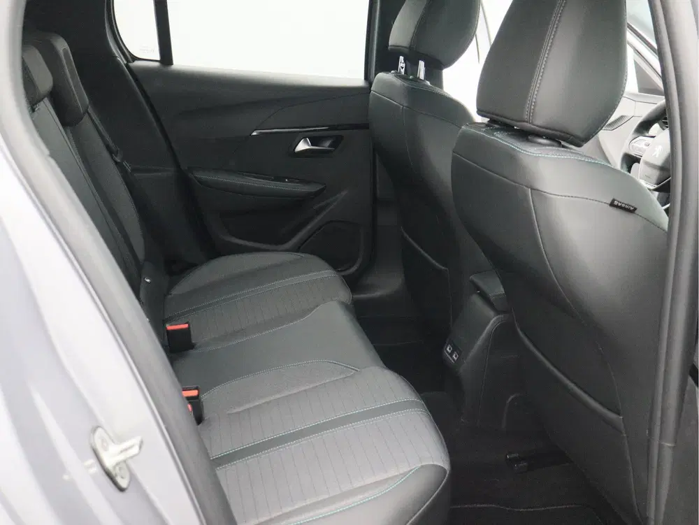 Peugeot 208 1.2 PureTech Allure Pack uit 2021, foto 17